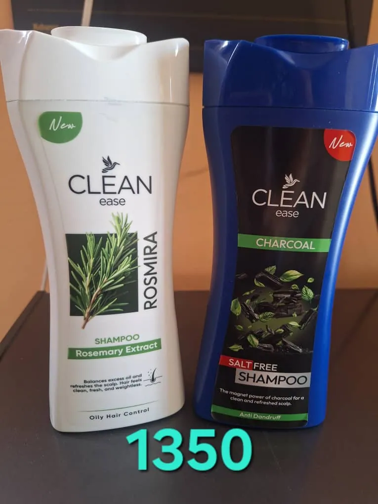 Shampoo Clean Ease de romero y de carbón anticaspa 500ml