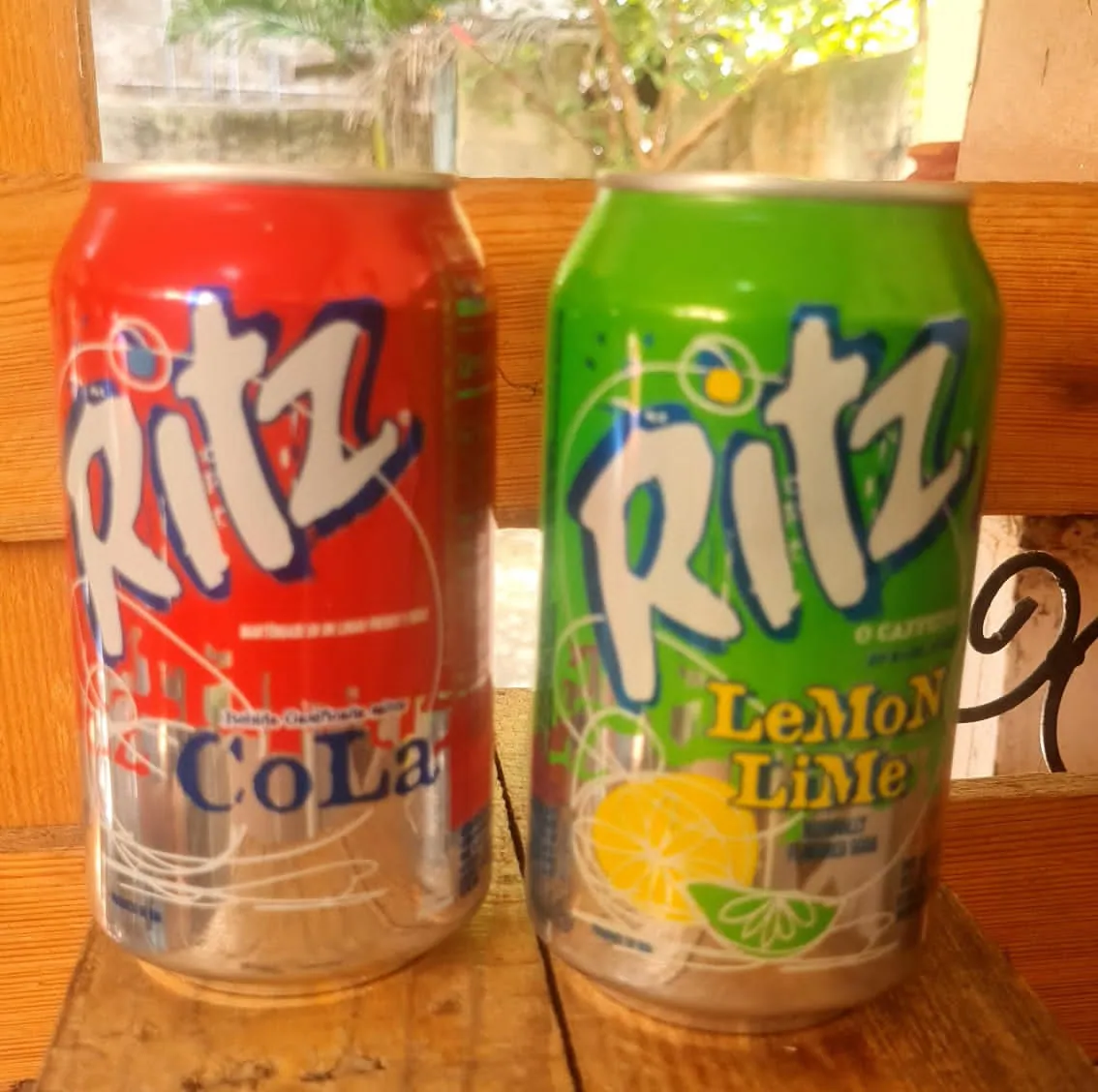 Refresco Ritz en lata cola y limón
